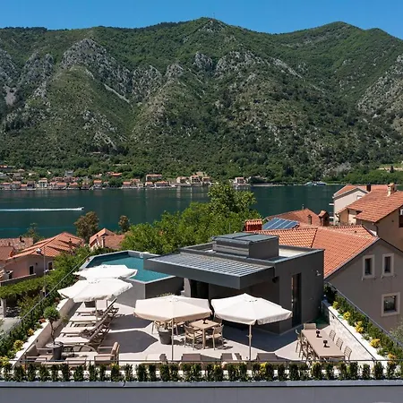 C Group Apartments Kotor Exterior photo